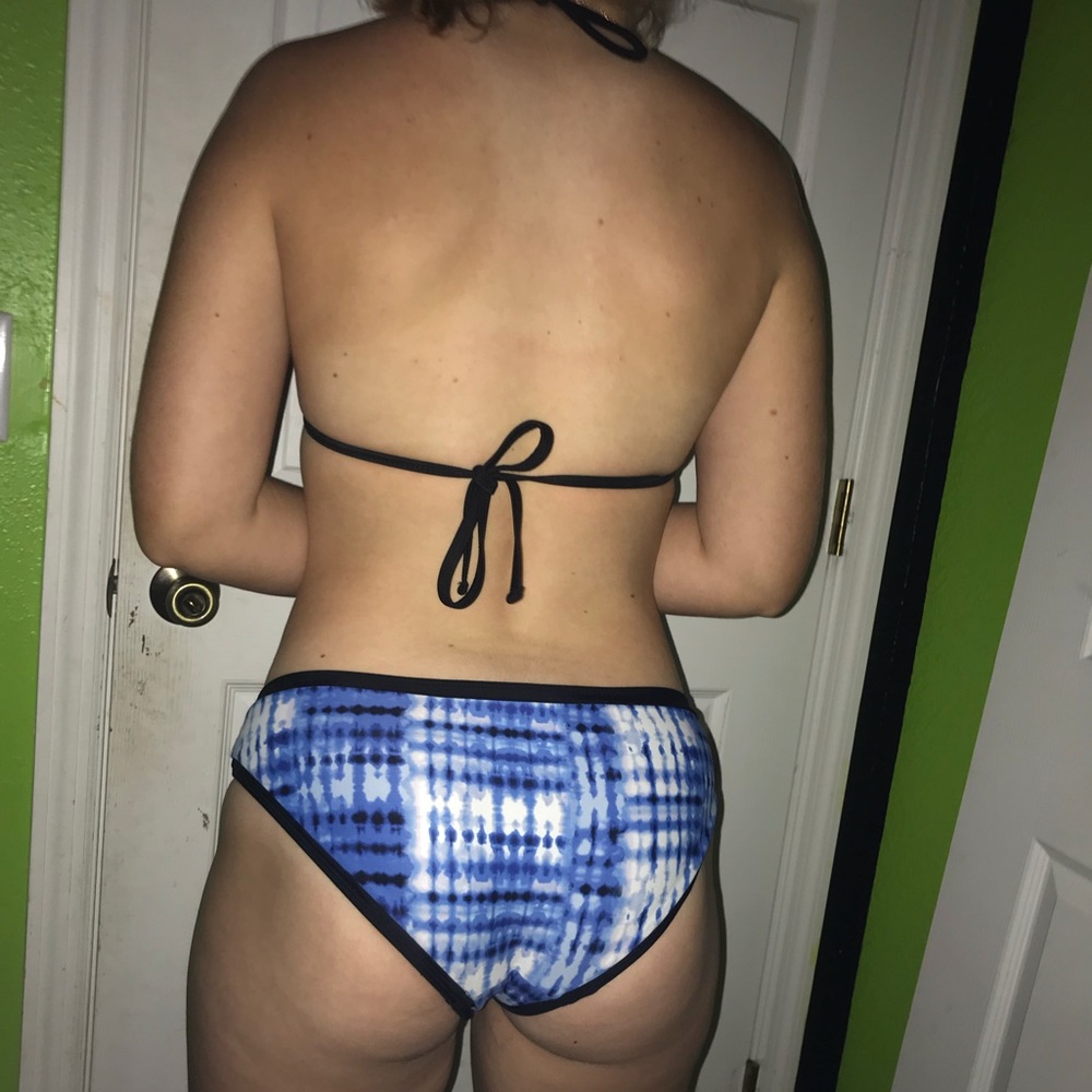 Bathing suit - Picture 3 of 3